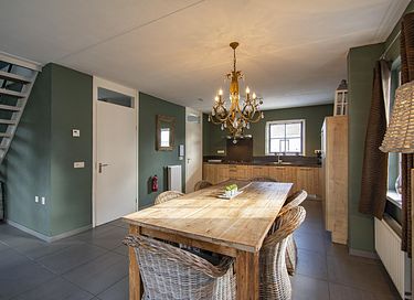 Attractive vacation home with whirlpool - 10