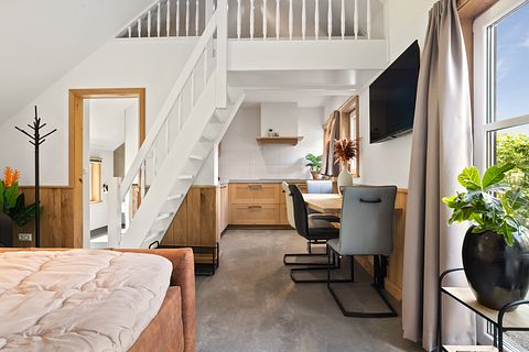 Luxe kapschuur in Friese natuur met jacuzzi - 4
