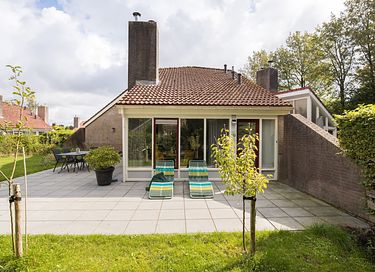 Gezellig familiehuis met grote tuin - 2