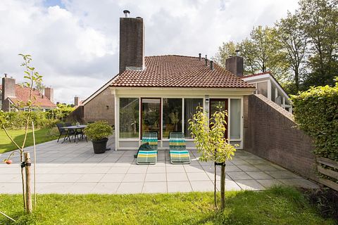 Gezellig familiehuis met grote tuin - 2