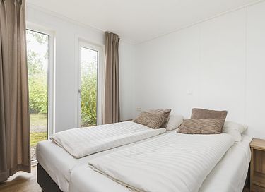 Pavillon pour 4 personnes au bord d'un étang avec jacuzzi - 9