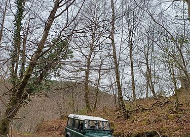 Abenteuer im Landrover mit Zelt auf dem Dach - 11