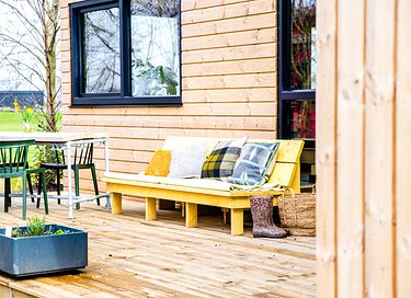 Tiny house in Friesland bij een groot meer - 8