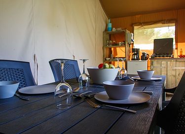 6-person safari tent with terrace - 6