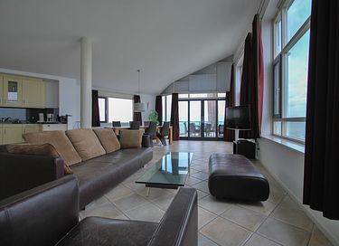 Penthouse with double balcony and sauna - 6