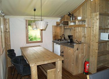 Glamping tent surrounded by beautiful nature - 5