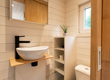 Schönes Tiny House mit Teich und Feuerstelle - 16