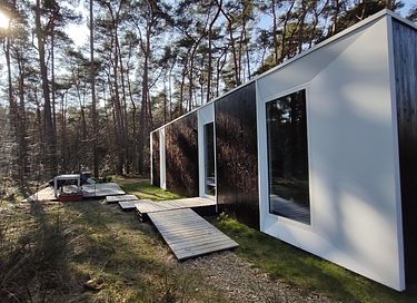 2-4-person forest cottage with hot tub - 10