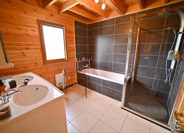 Schönes Haus mit privater Sauna und großem Garten - 13