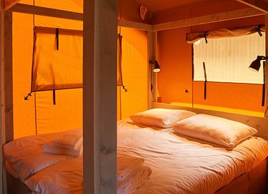 8 person glamping tent by the water - 8