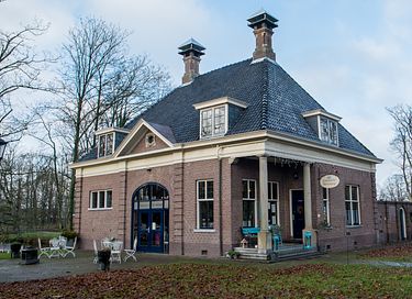 Slapen op de hooizolder van een oud koetshuis - 1