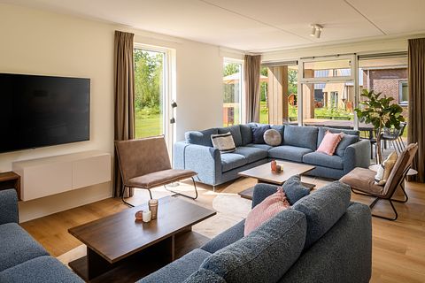 Group accommodation on a park in Drenthe - 4