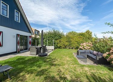 Child-friendly holiday home by the playground - 2