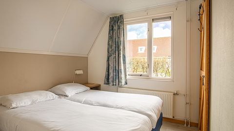 Spacious A-frame bungalow in Groningen (4p) - 5