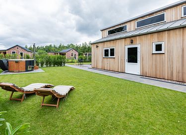 Modern vakantiehuis met hottub in Drenthe - 29