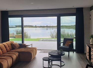 Luxe vakantiebungalow direct aan het water - 11