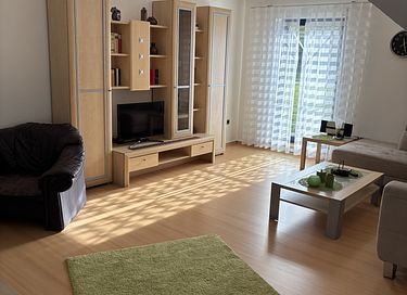 Spacious upstairs apartment in a rural setting - 4