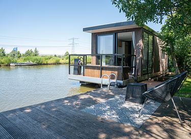 Tiny House Boat in de natuur - 11