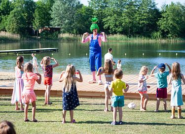 Vakantiehuis boven het water op een leuk park - 20