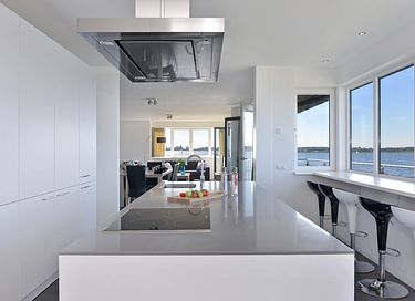 Vakantiewonin met sauna en zicht op het water - 13