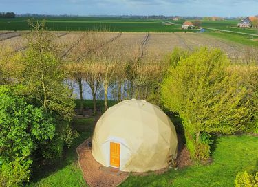 Overnachten in een unieke Dome aan het water - 2