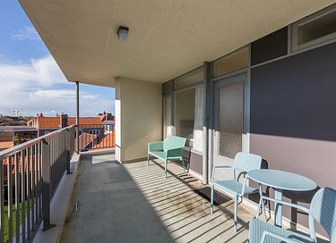 Apartment with balcony right by the sea - 18