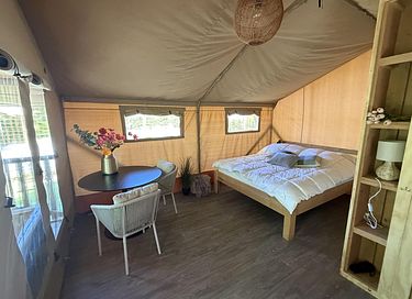 Luxe 2-persoons safaritent met hottub - 3