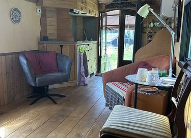 Spend the night in a shepherds hut with wellness - 9