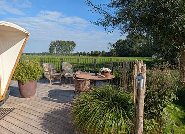 Une yourte équipée d'un poêle à bois et offrant tout le confort d'une suite d'hôtel - 21