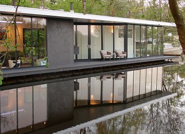 Belle péniche au design contemporain - 47