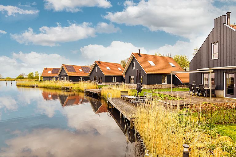 Water villa in Friesland for 2 to 4 people - 1