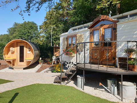 Romantic wagon with luxury private spa - 4