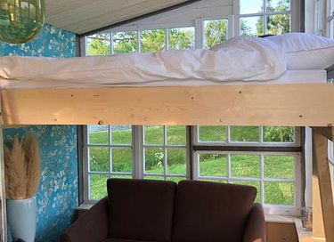 Unique Tiny House with private hot tub - 19