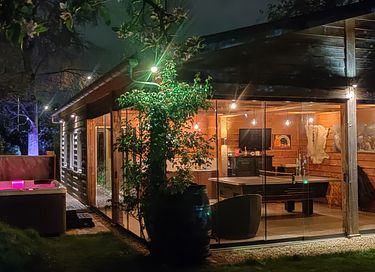  Plaisir ultime avec jacuzzi, piscine, sauna
