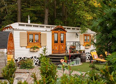 Romantic wagon with luxury private spa - 1