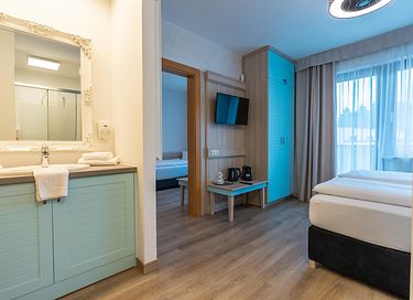 Chambre de luxe à 4 personnes dans un parc près d'un lac - 10