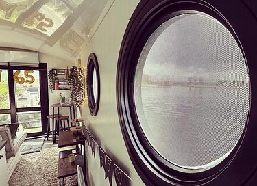 Cozy houseboat on the water in Gelderland - 4