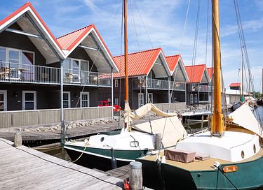 Uniek overnachten aan het water in Friesland - 3