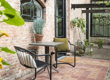 Luxury B&B in 100 year old grapevine - 9