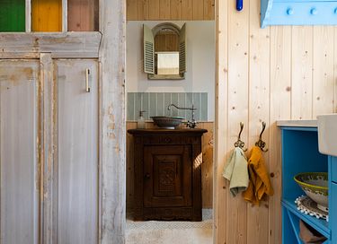 tiny house dans le style d'une roulotte - 23