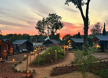 Romantic tiny house with hot tub in Limburg - 18