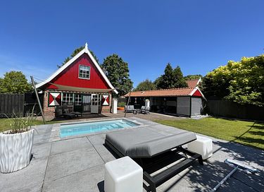 Vacation home with wellness and private pool - 17