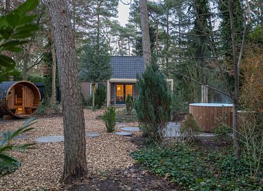 Lodge with private wellness under the trees - 25