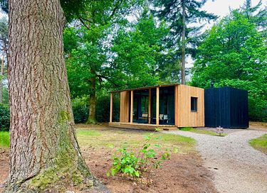 Knusse boshut voor twee personen
