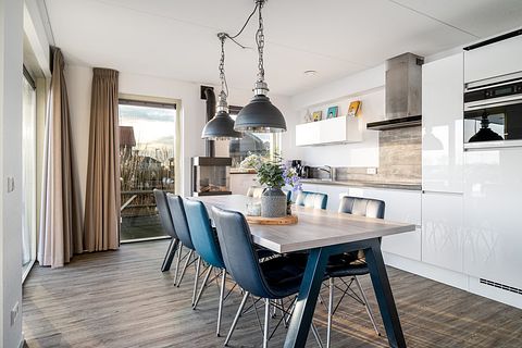 Geräumige Ferienwohnung für 8 Personen am Wasser - 4