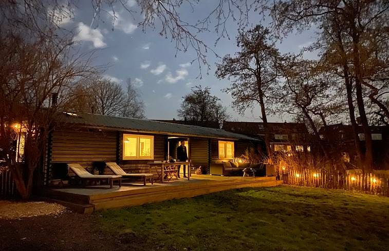 Uniquely situated nature house in Amsterdam - 1