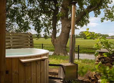 Maison familiale en bois avec jacuzzi - 5