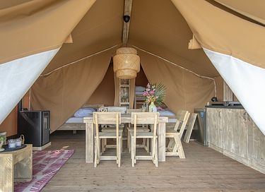 Safari lodge for 5 persons at the waterfront - 11