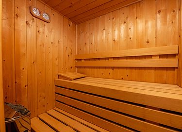 Nostalgic vacation farm with wellness - 8
