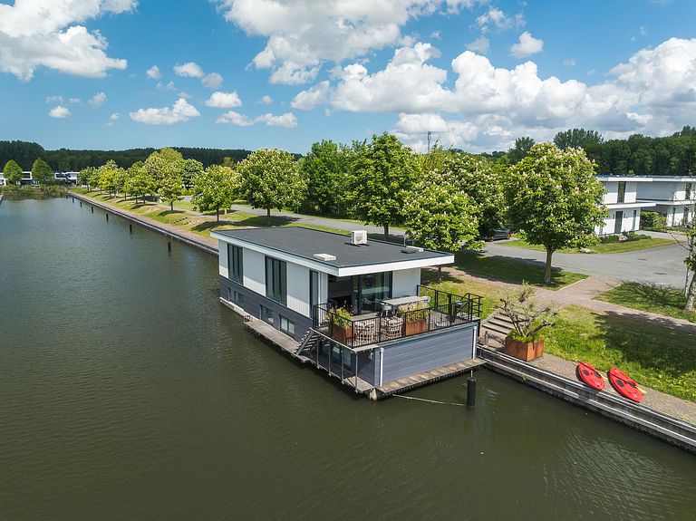 Bateau-maison de luxe pour 8 personnes - 1